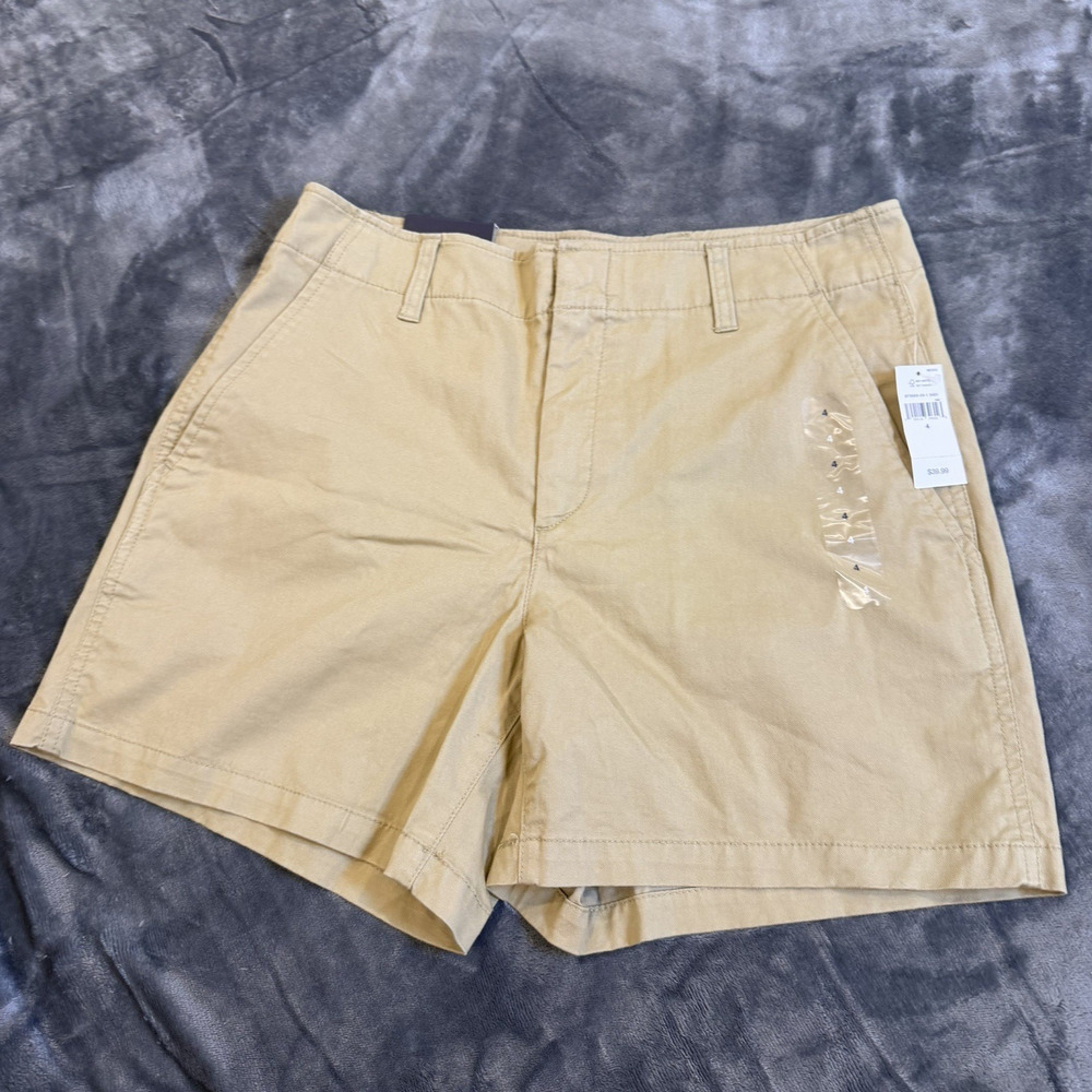 Gap Downtown Bermuda Shorts Womens 4 Khaki Mid Rise Chino NWT